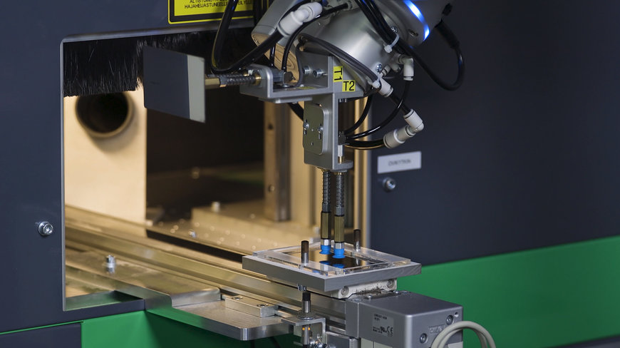 OMRON automatiza el proceso repetitivo de atención de máquinas de Laser Quality Markings 